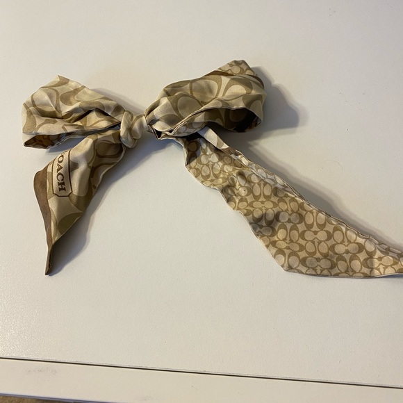 Coache scarf for purse or hair - Picture 2 of 3